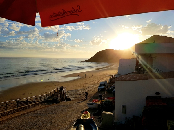 Strandje in Burgau Portugal
