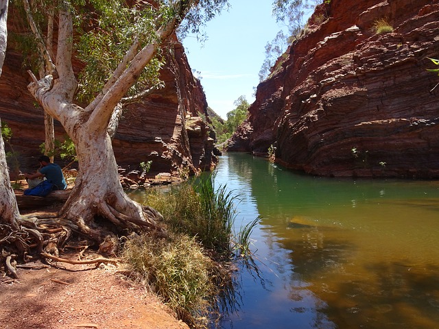 Karijini, water en kliffen