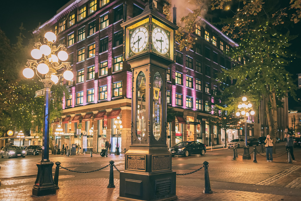 gastown steam clock vancouver dutchies travel