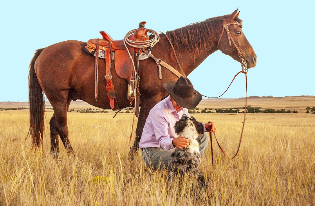 man bij paard ranch canada working holiday visum dutchies travel