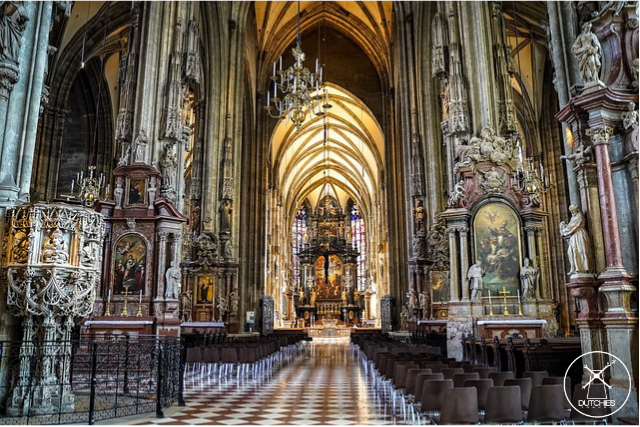 Kerk van binnen - Wenen bezienswaardigheden