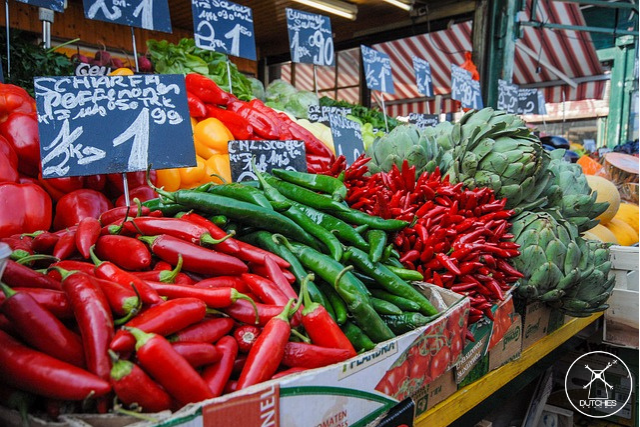 Groenten en fruit op de naschmarkt