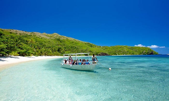 boot van Awesome Fiji Adventures